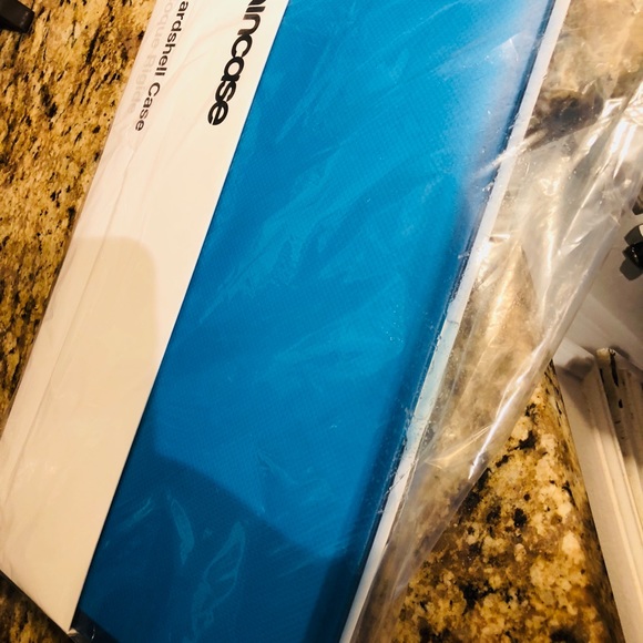 Incase Hardshell Case - Picture 4 of 4